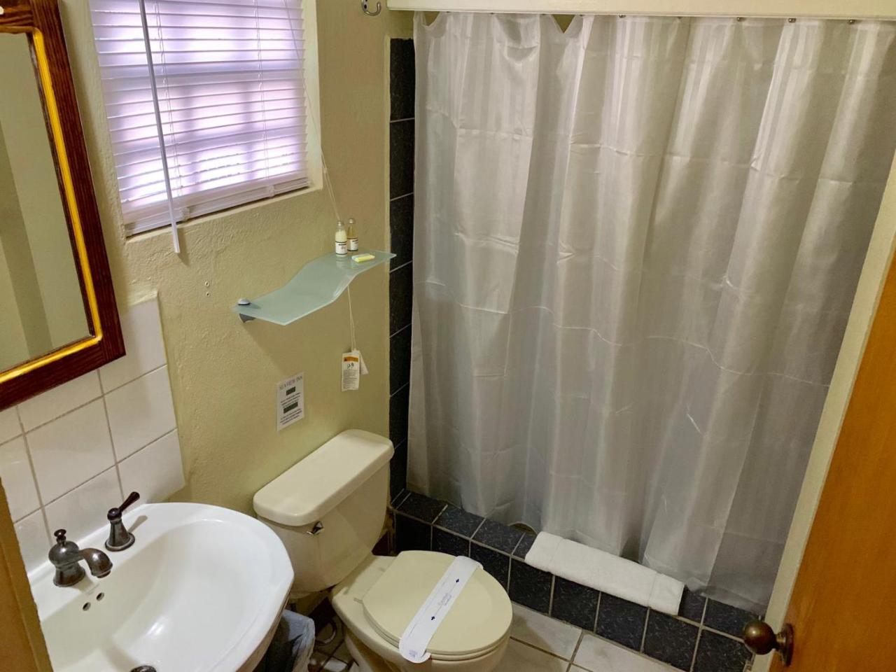 Seaview Inn Basseterre Exteriér fotografie